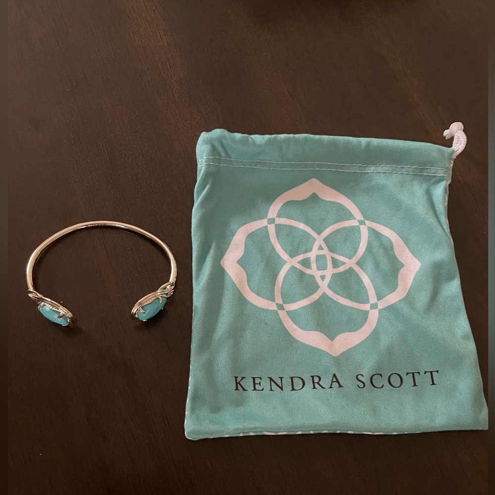 Kendra Scott bracelet